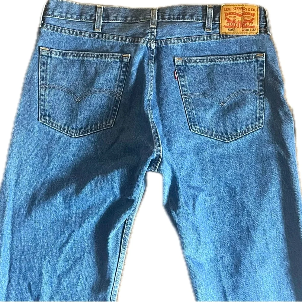 Levi's 505 Straight-Leg Blue Jeans. Excellent condition. Men’s size 38x32